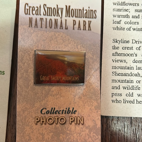 Bundle of Great Smoky Mountains National Park Collector Pins 7 pins - Picture 6 of 12